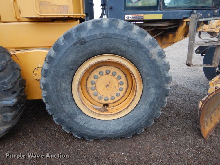 image for item DJ8545 2009 John Deere 770D  motor grader