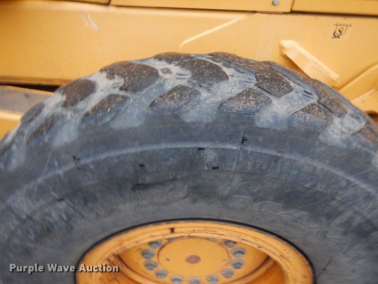 image for item DJ8545 2009 John Deere 770D  motor grader