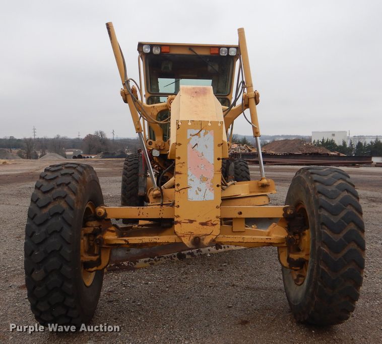 image for item DJ8546 1999 Caterpillar 12H  motor grader