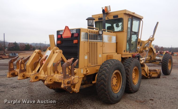 image for item DJ8546 1999 Caterpillar 12H  motor grader