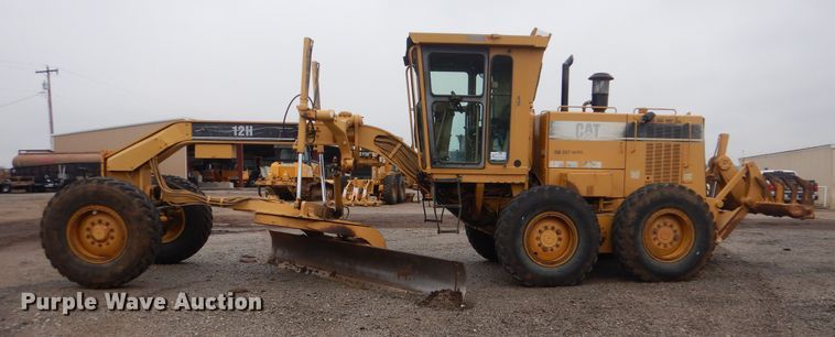 image for item DJ8546 1999 Caterpillar 12H  motor grader