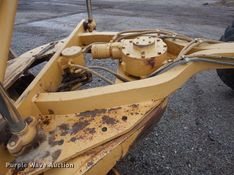 image for item DJ8546 1999 Caterpillar 12H  motor grader