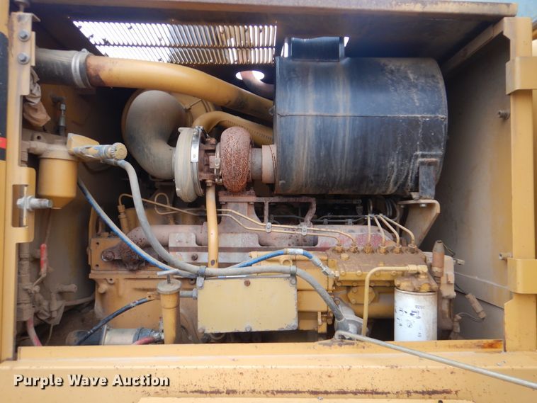 image for item DJ8546 1999 Caterpillar 12H  motor grader