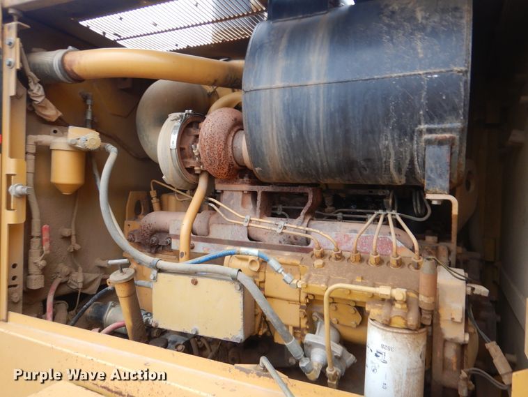 image for item DJ8546 1999 Caterpillar 12H  motor grader