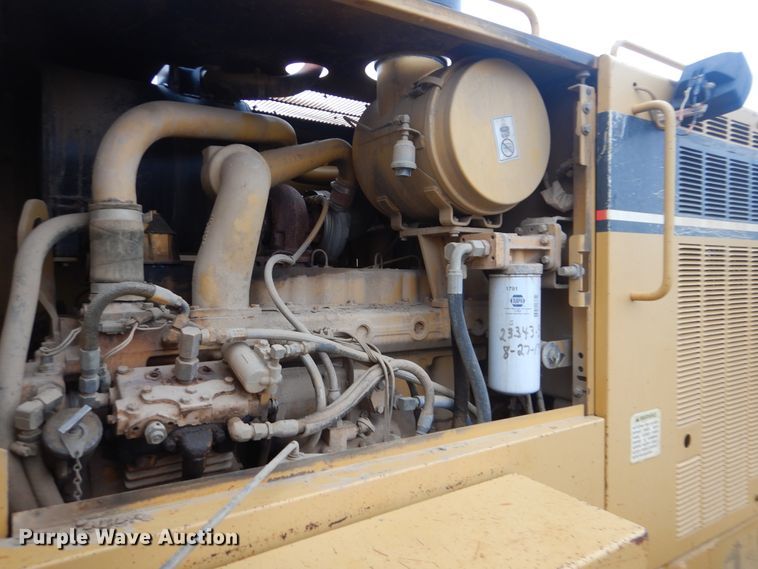 image for item DJ8546 1999 Caterpillar 12H  motor grader