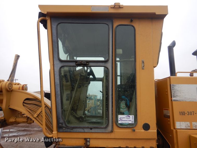image for item DJ8546 1999 Caterpillar 12H  motor grader