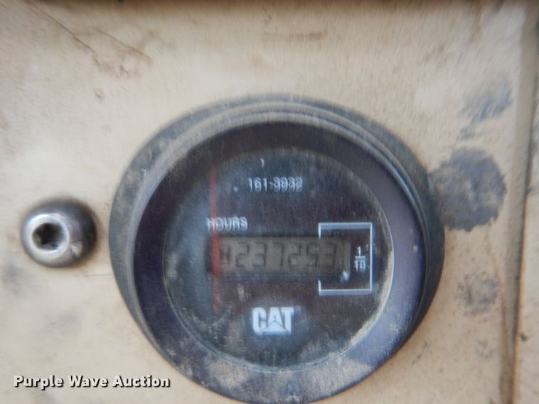 image for item DJ8546 1999 Caterpillar 12H  motor grader