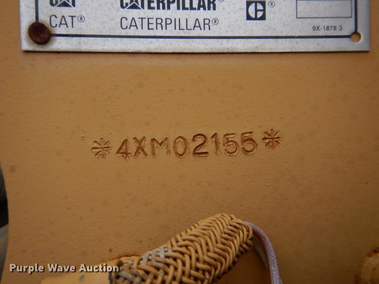 image for item DJ8546 1999 Caterpillar 12H  motor grader