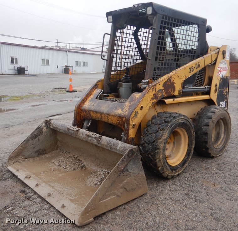 image for item DJ8560 2000 Caterpillar 226  skid steer loader