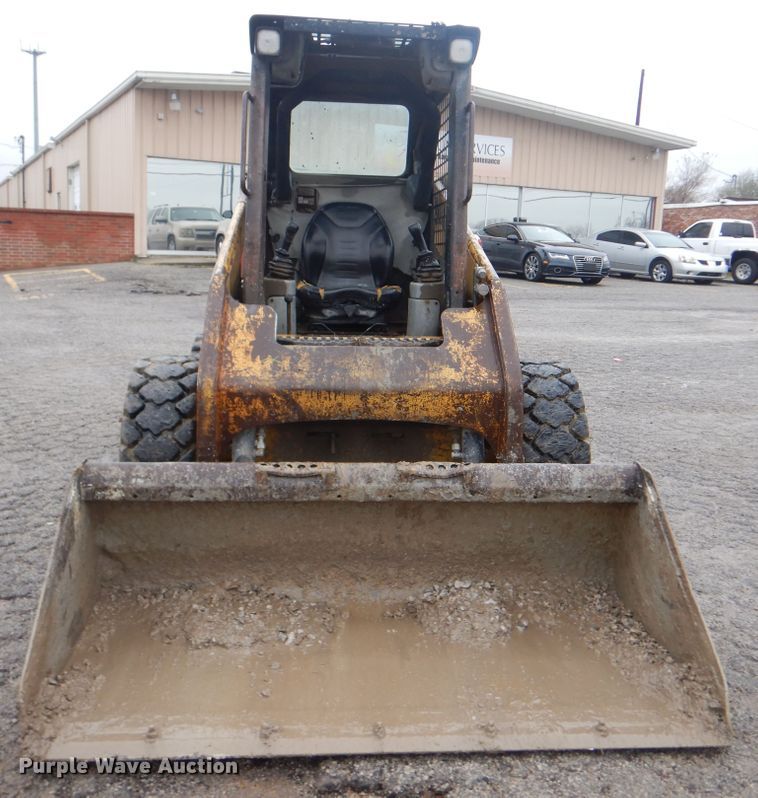 image for item DJ8560 2000 Caterpillar 226  skid steer loader