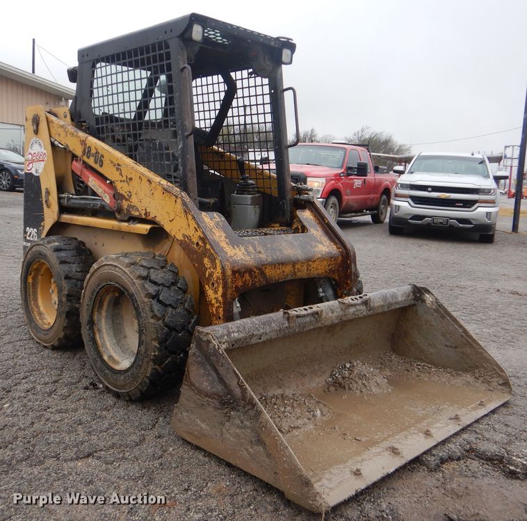 image for item DJ8560 2000 Caterpillar 226  skid steer loader