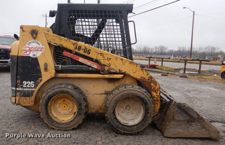 image for item DJ8560 2000 Caterpillar 226  skid steer loader