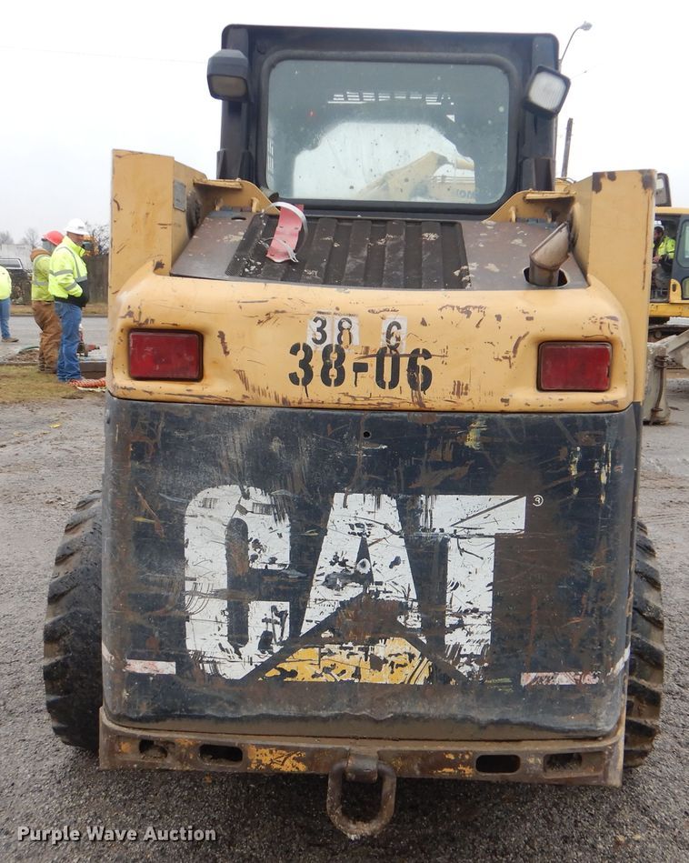 image for item DJ8560 2000 Caterpillar 226  skid steer loader
