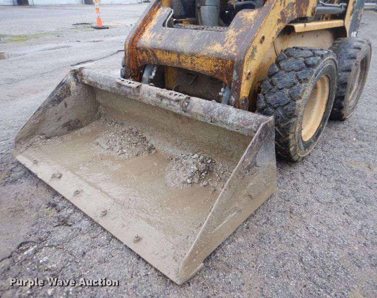 image for item DJ8560 2000 Caterpillar 226  skid steer loader