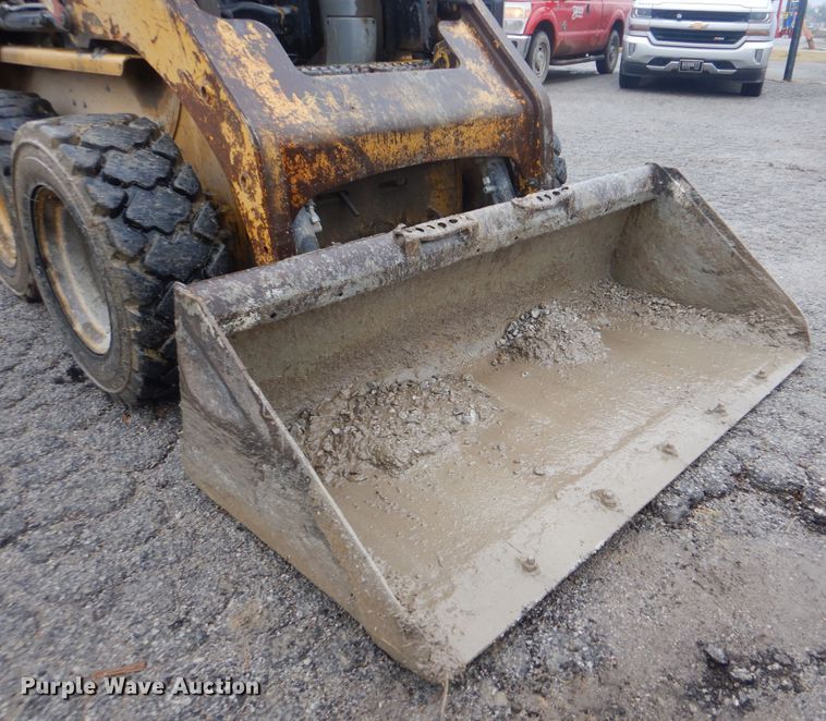 image for item DJ8560 2000 Caterpillar 226  skid steer loader