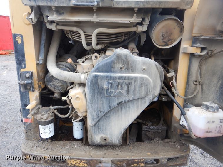 image for item DJ8560 2000 Caterpillar 226  skid steer loader
