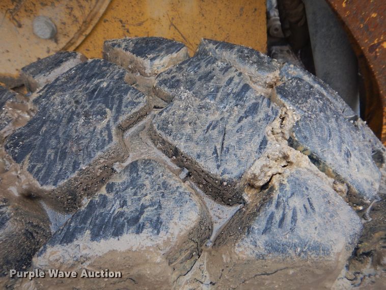 image for item DJ8560 2000 Caterpillar 226  skid steer loader