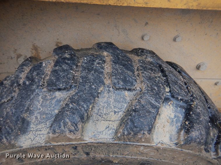 image for item DJ8560 2000 Caterpillar 226  skid steer loader