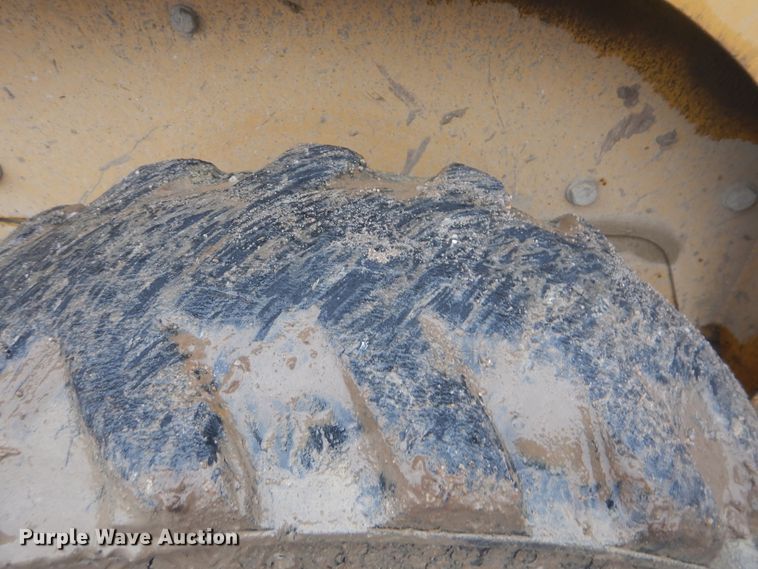 image for item DJ8560 2000 Caterpillar 226  skid steer loader