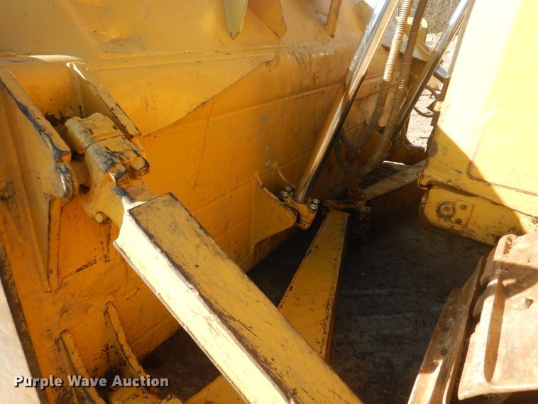 image for item DJ8562 2009 Caterpillar D6R Series III  crawler dozer