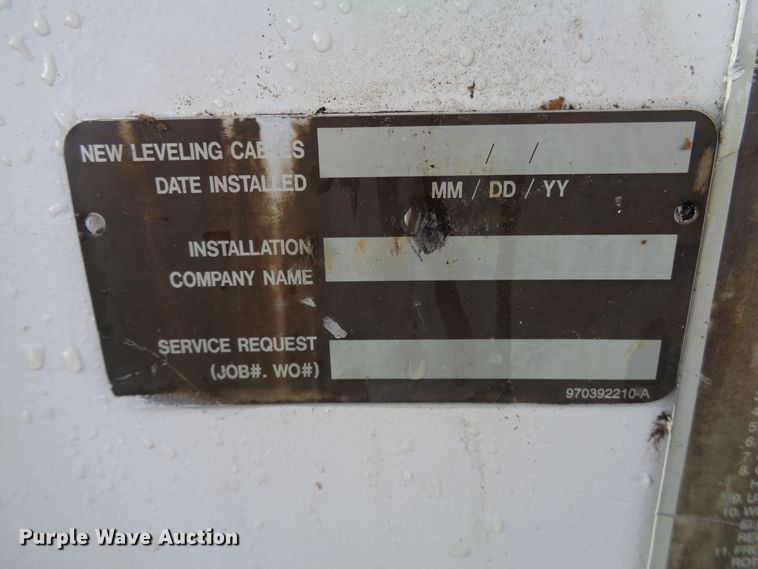 image for item EF9678 2005 International 4400  bucket truck