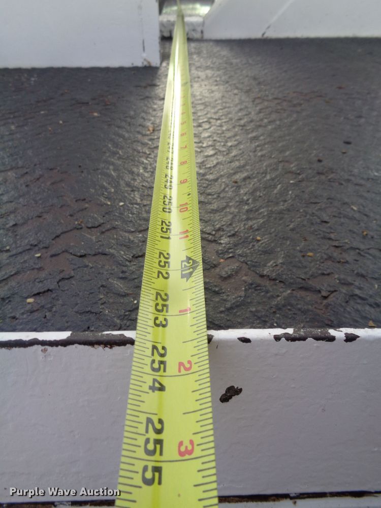 image for item EF9678 2005 International 4400  bucket truck