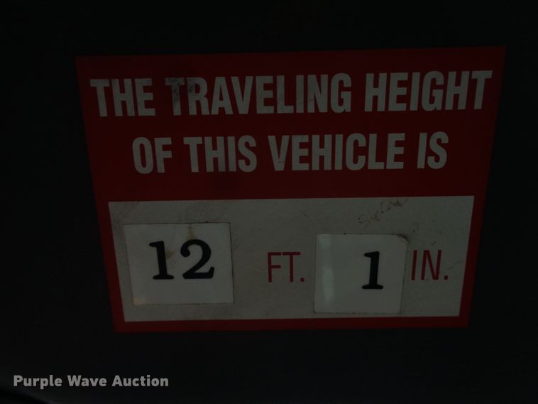 image for item EF9678 2005 International 4400  bucket truck