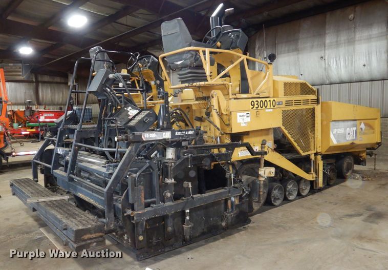 image for item EF9680 2008 Caterpillar AP-1055D  paver
