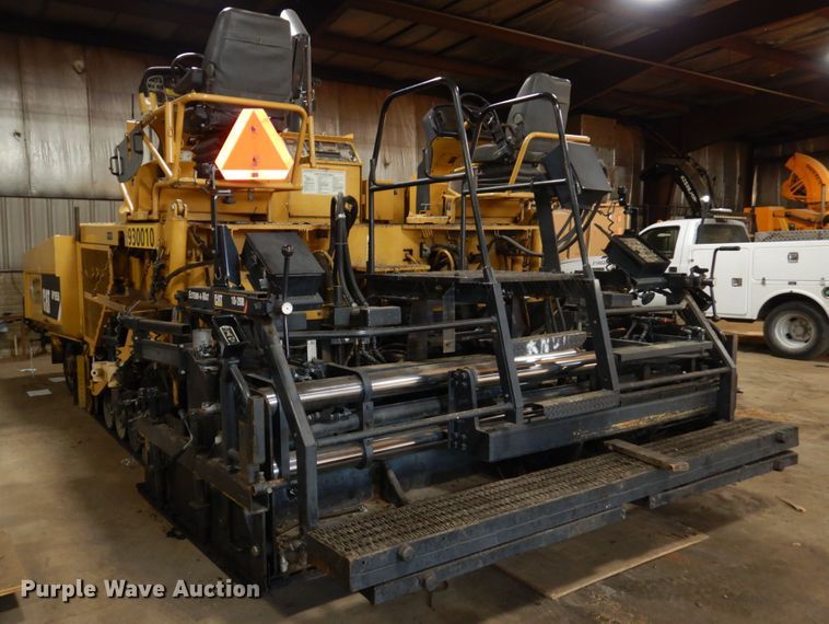 image for item EF9680 2008 Caterpillar AP-1055D  paver