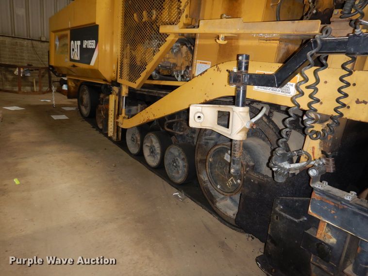 image for item EF9680 2008 Caterpillar AP-1055D  paver
