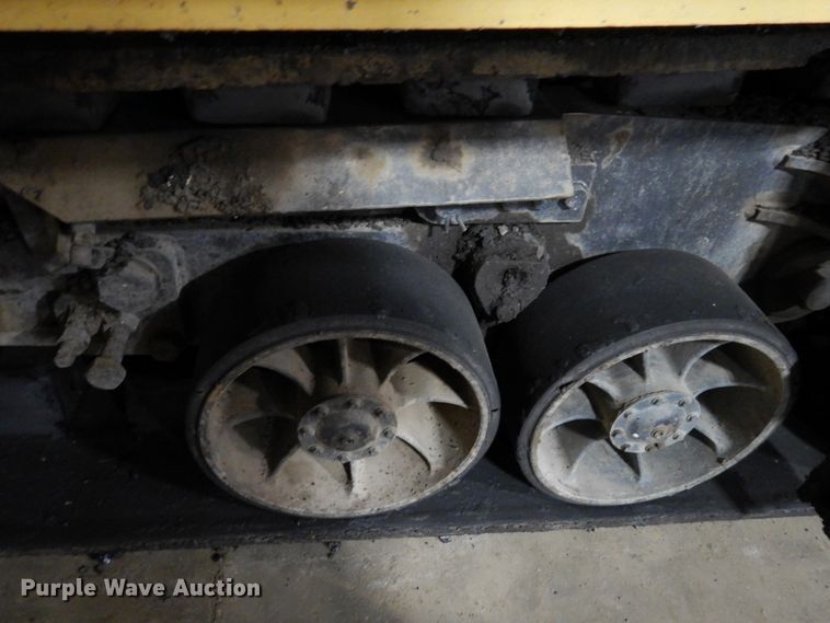 image for item EF9680 2008 Caterpillar AP-1055D  paver