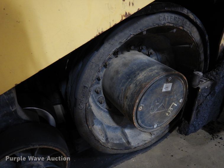 image for item EF9680 2008 Caterpillar AP-1055D  paver