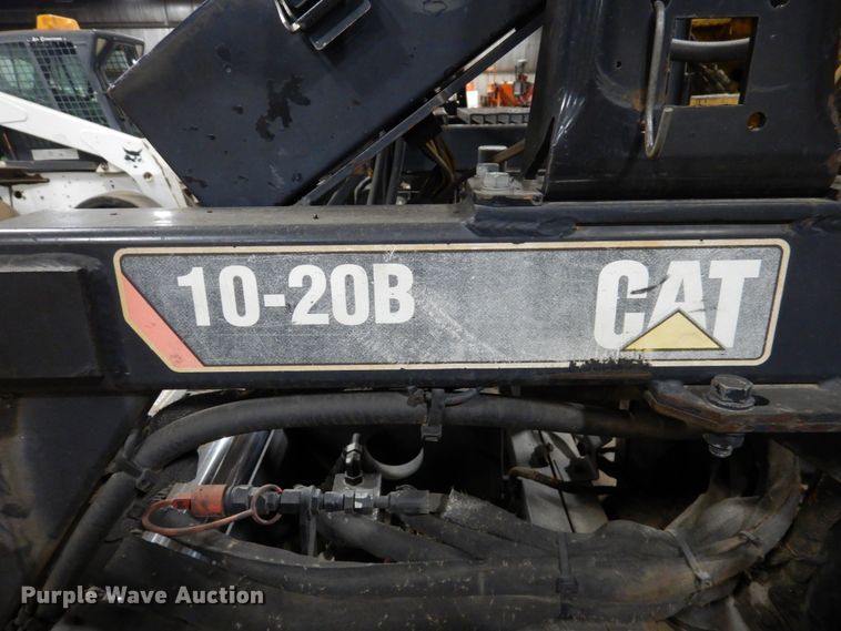 image for item EF9680 2008 Caterpillar AP-1055D  paver