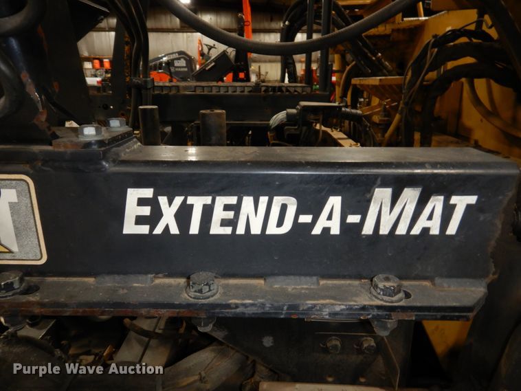 image for item EF9680 2008 Caterpillar AP-1055D  paver