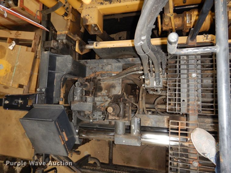 image for item EF9680 2008 Caterpillar AP-1055D  paver