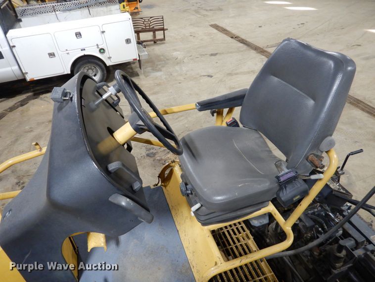 image for item EF9680 2008 Caterpillar AP-1055D  paver