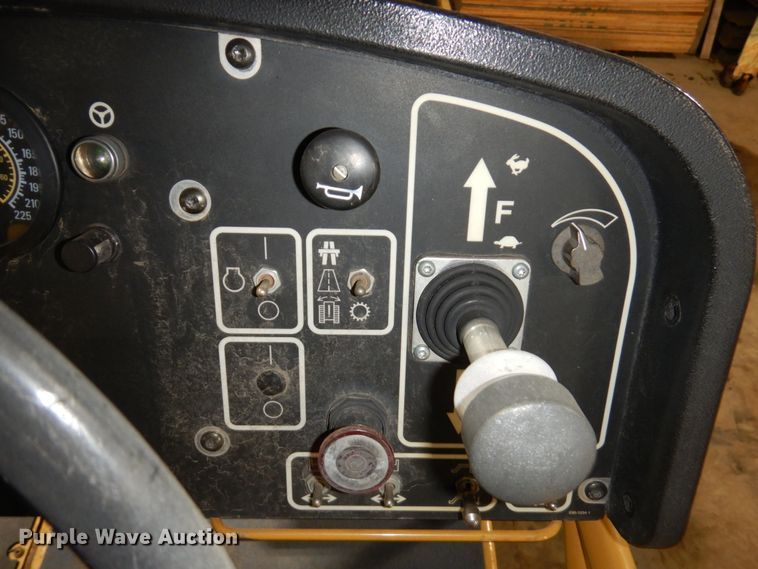 image for item EF9680 2008 Caterpillar AP-1055D  paver