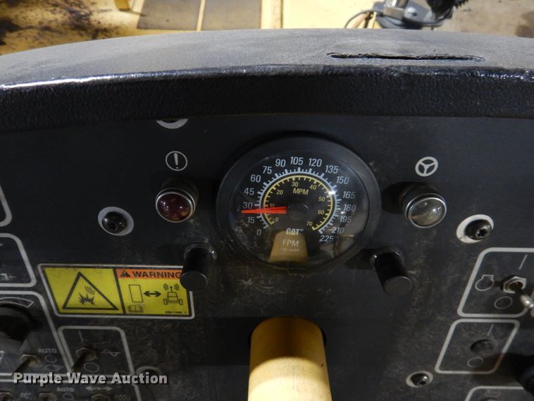 image for item EF9680 2008 Caterpillar AP-1055D  paver