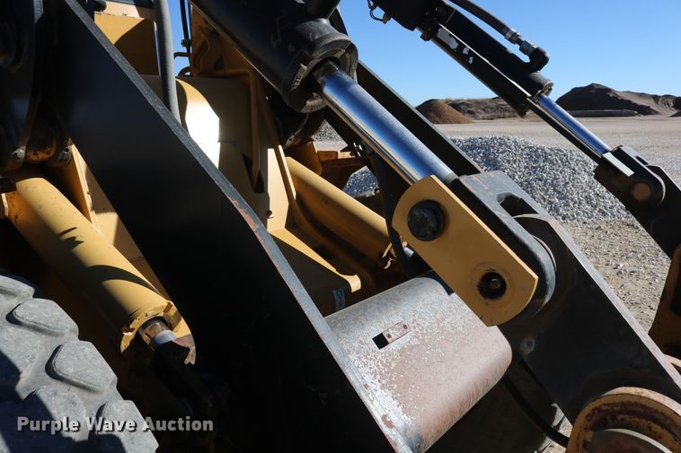 image for item EO9874 1999 Caterpillar IT24F  wheel loader