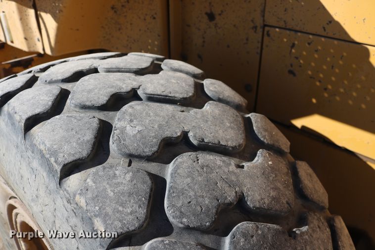 image for item EO9874 1999 Caterpillar IT24F  wheel loader