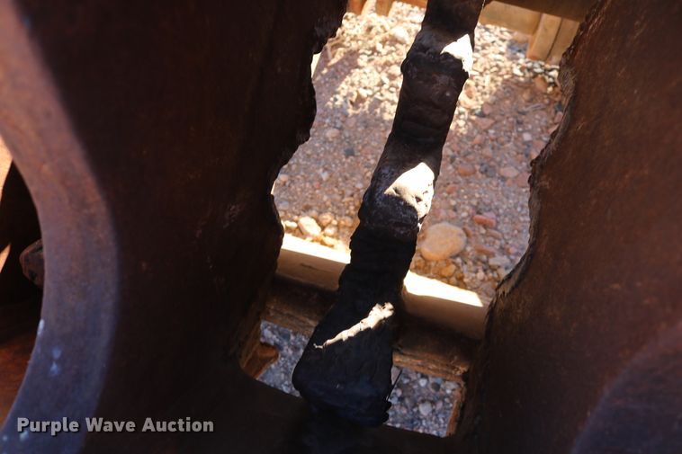 image for item EP9680 Pemberton 8041 28"W fixed position concrete pulverizer