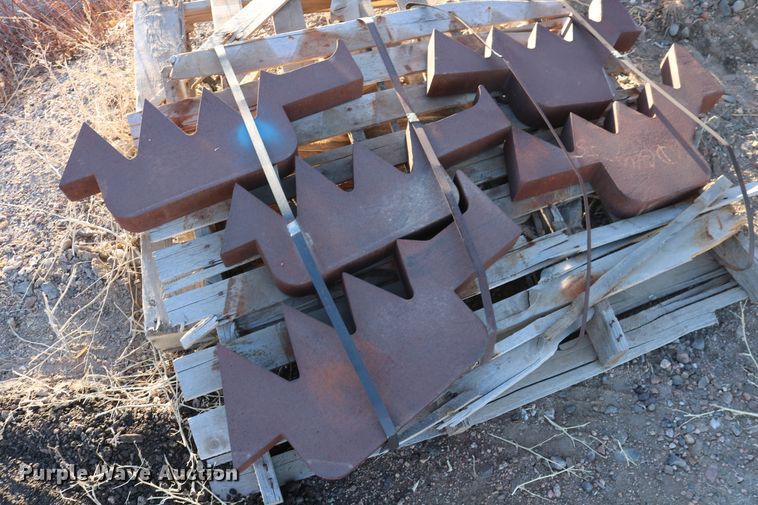 image for item EP9680 Pemberton 8041 28"W fixed position concrete pulverizer