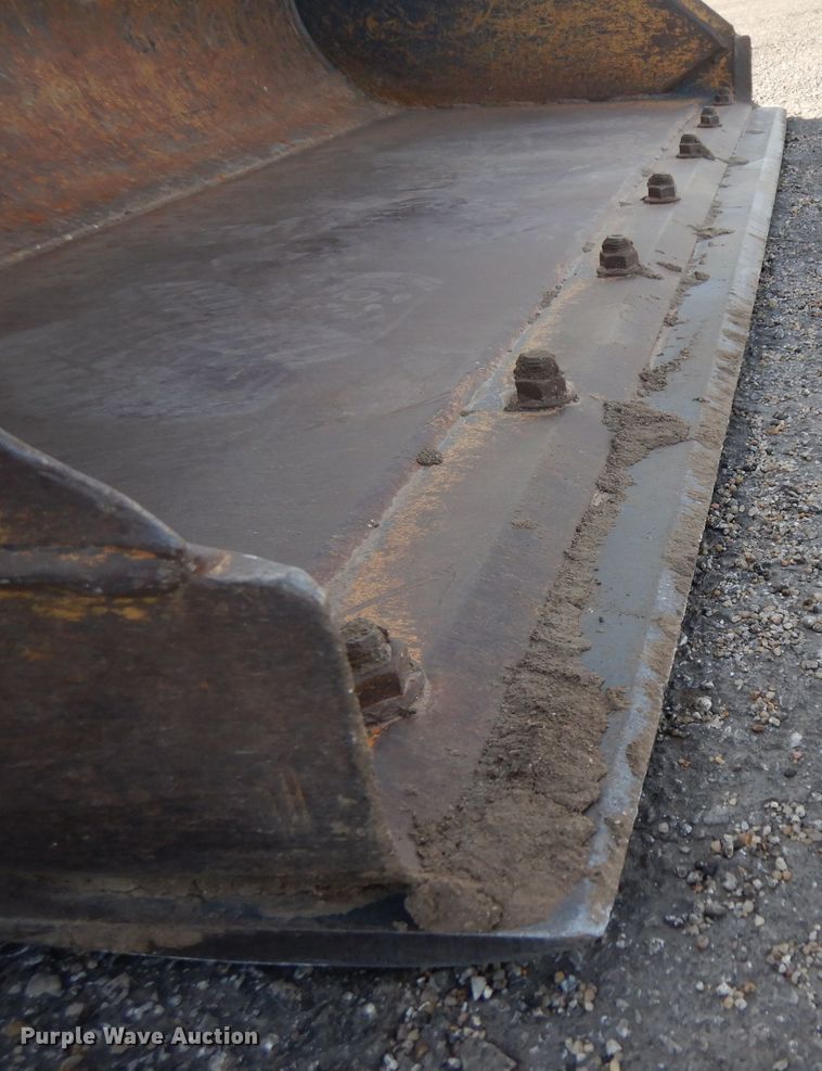 image for item EY9127 2011 New Holland L215  skid steer loader