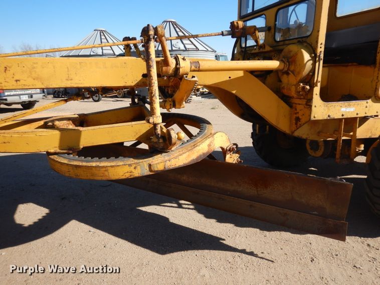 image for item EY9131 Caterpillar  rigid frame motor grader