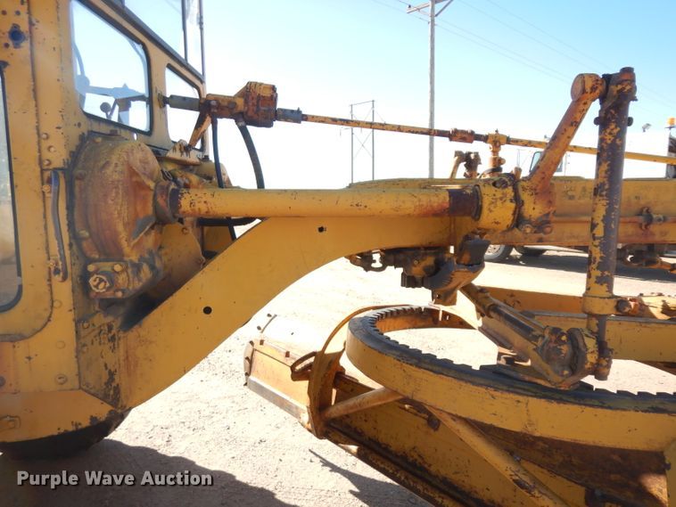 image for item EY9131 Caterpillar  rigid frame motor grader