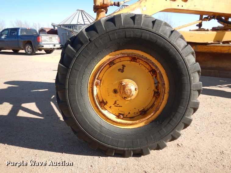 image for item EY9131 Caterpillar  rigid frame motor grader