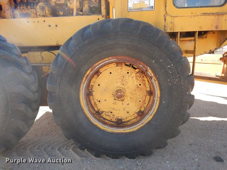 image for item EY9131 Caterpillar  rigid frame motor grader