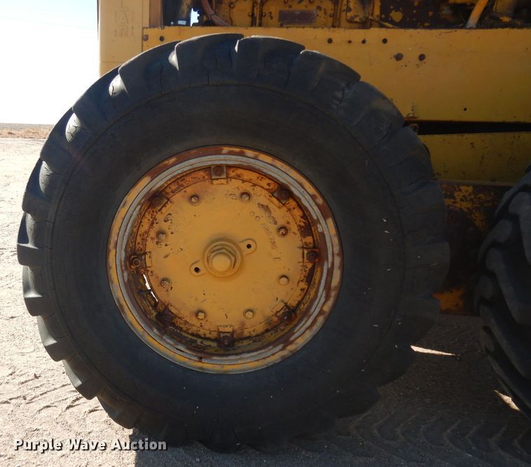 image for item EY9131 Caterpillar  rigid frame motor grader