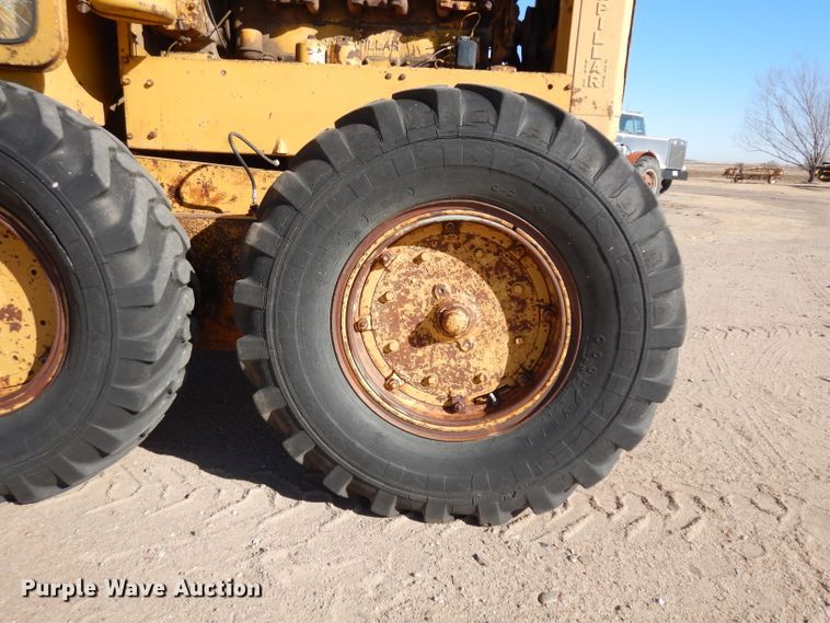 image for item EY9131 Caterpillar  rigid frame motor grader