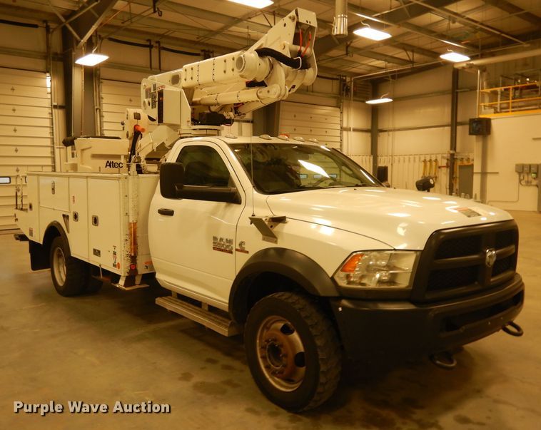 image for item EY9146 2015 Dodge Ram 5500  bucket truck